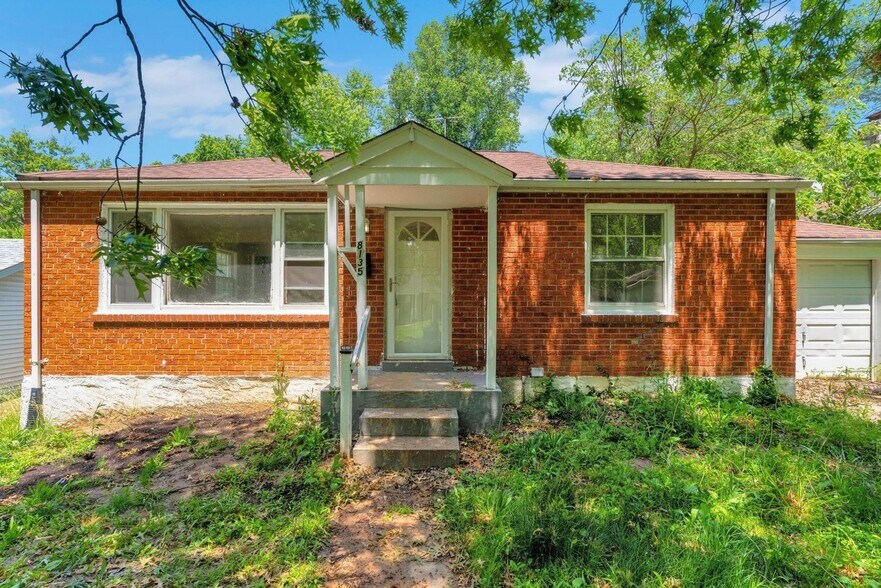 Building Photo - 8135 Bloom Dr