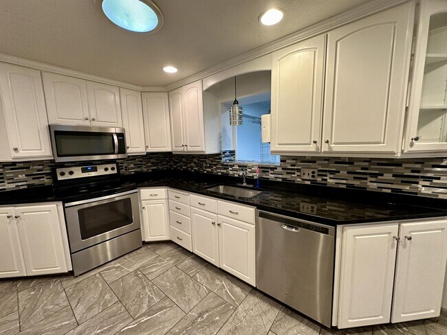 Building Photo - 3560 S Cochise Dr