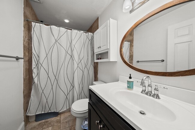 Building Photo - 293 W 2nd St