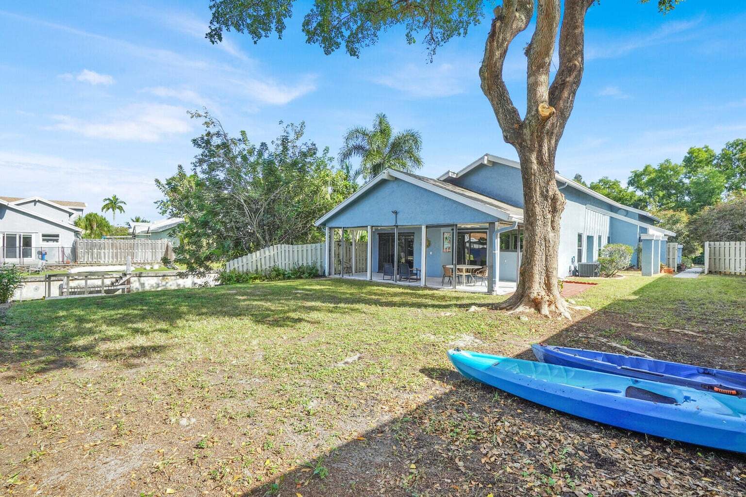 Building Photo - 940 Rainberry Lake Dr