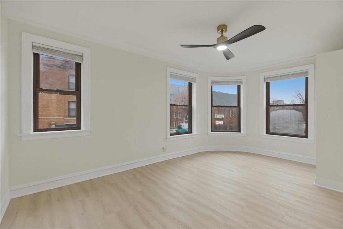 Building Photo - 4004 N Bell Ave