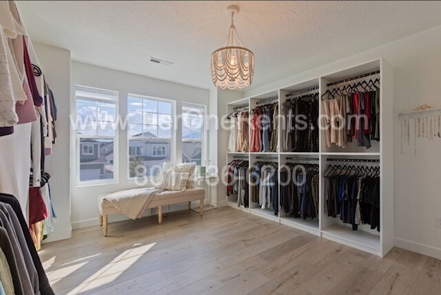 Building Photo - This property offers a NO DEPOSIT option a...