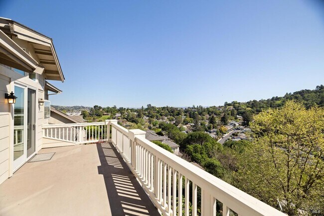Building Photo - 43 Baywood Terrace