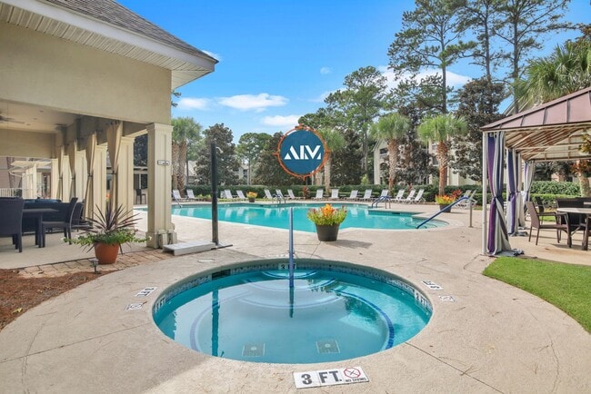 Building Photo - Luxurious Two-Bedroom Condo at Summer Hous...