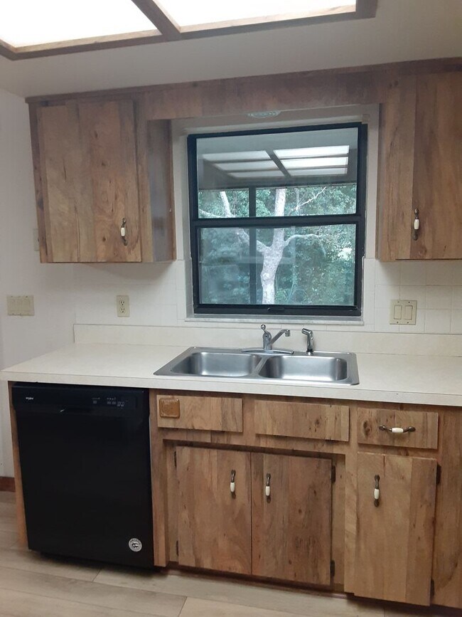 Building Photo - APPLICATION PENDING 4-6-26!