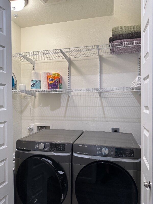 Building Photo - 2090 S Dorsey Ln