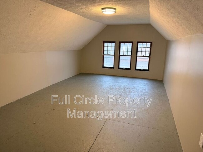 Building Photo - 6005 N 30th St