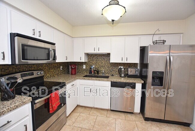 Building Photo - 1072 Meadowood Pointe Rd