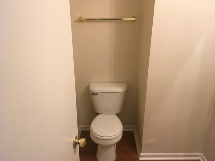 Building Photo - 10879 Walnut Grove Bend