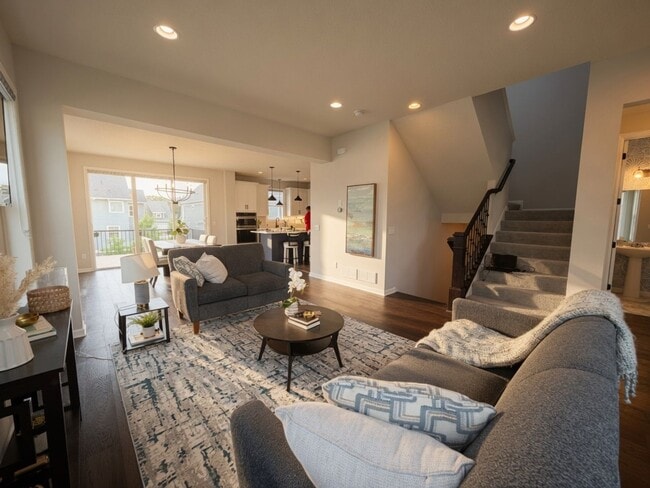 Building Photo - Gorgeous 3bed 3bath Home, Nestled in The Desirable Harvest West Neighborhood of Chaska