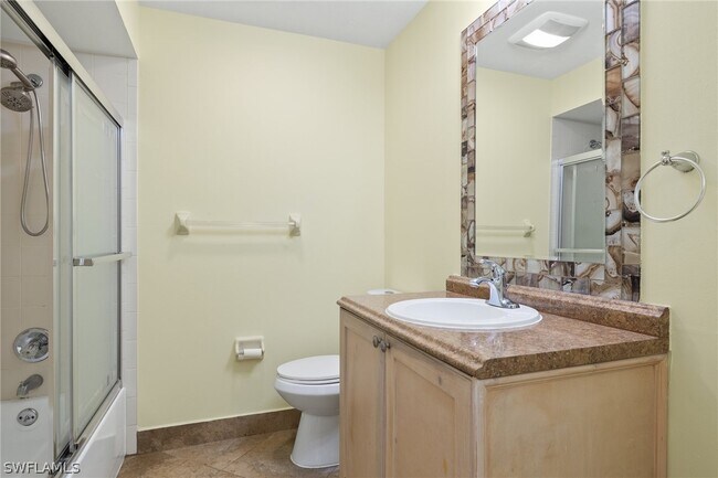 Building Photo - 3212 SE 1st Ct