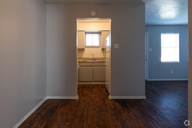 Example Apartment: Dining Area - Victoria Apartments