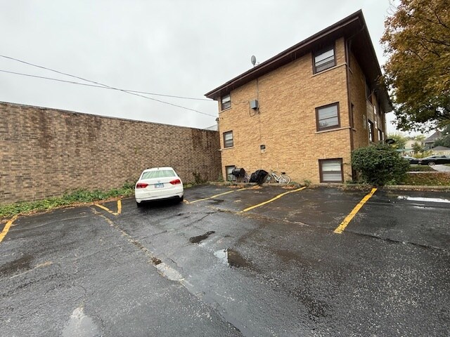 Building Photo - 7762 Madison St