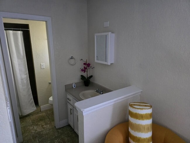 Building Photo - 3071 Simpson Rd