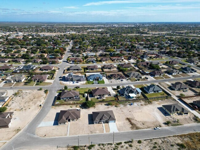 Building Photo - 114 Little Bighorn Trl