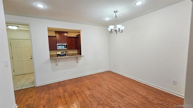Building Photo - 106 Canter Ct