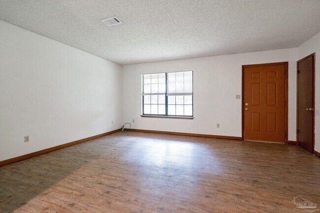 Building Photo - 8060 Winodee Rd