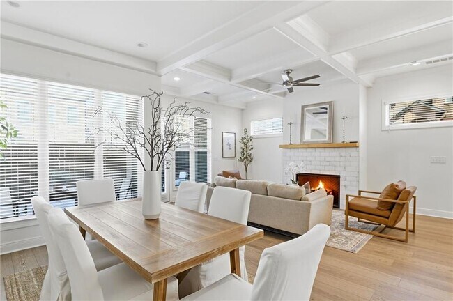 Building Photo - 110 Via Roma