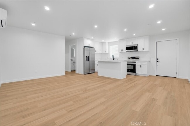 Building Photo - 16118 Haynes St
