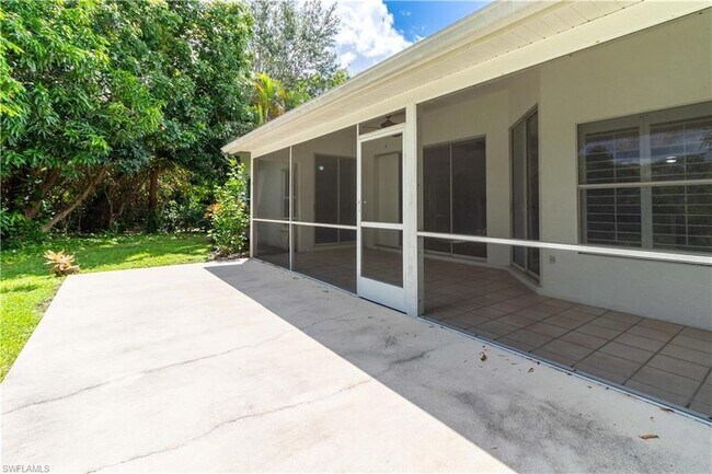 Building Photo - 687 Melville Ct