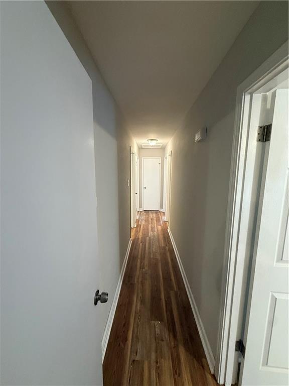 Building Photo - 505 Newport Dr W