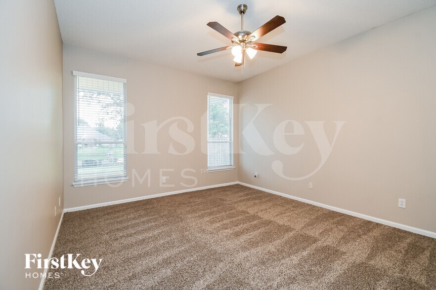 Building Photo - 14049 Red Rock Lake Dr