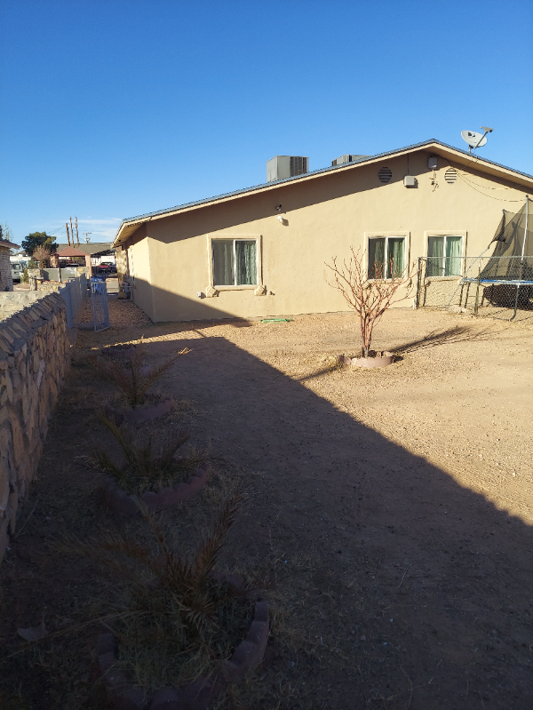 Building Photo - 5616 Bagdad Way