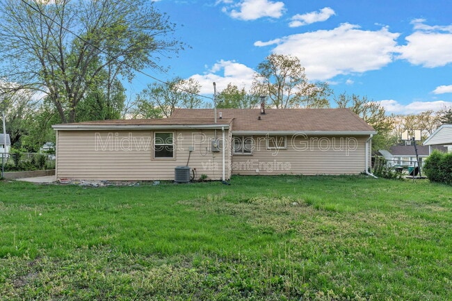 Building Photo - 5520 Holborn Dr