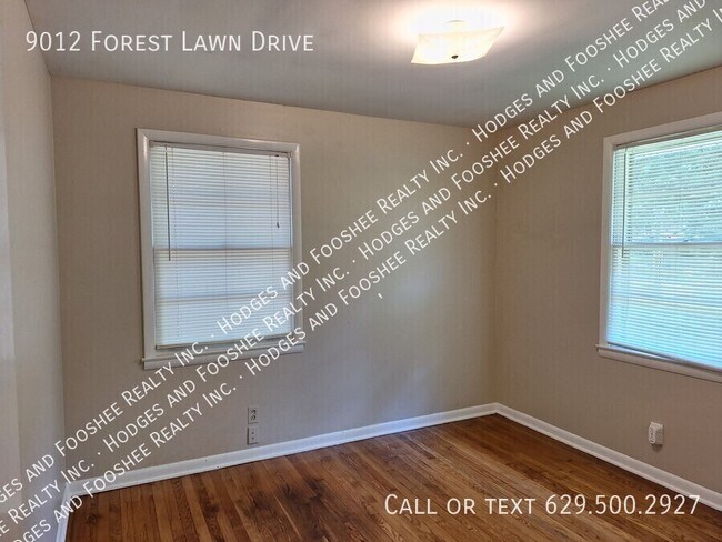 Building Photo - 9012 Forest Lawn Dr