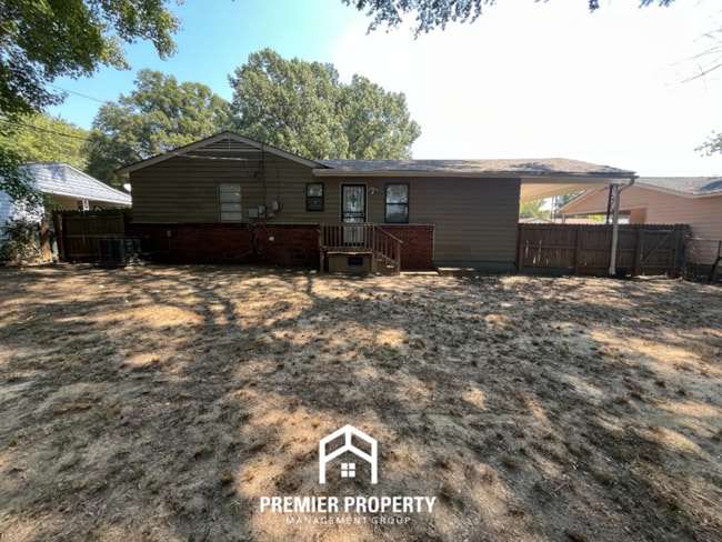 Building Photo - 5605 Loch Lomond Rd