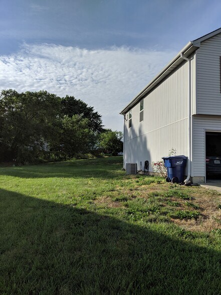 Building Photo - 1126 nw scenic dr