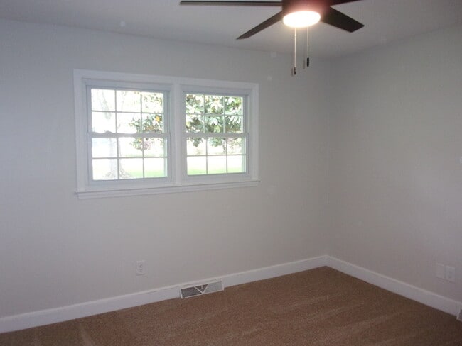 Building Photo - 2152 Bryan Ct