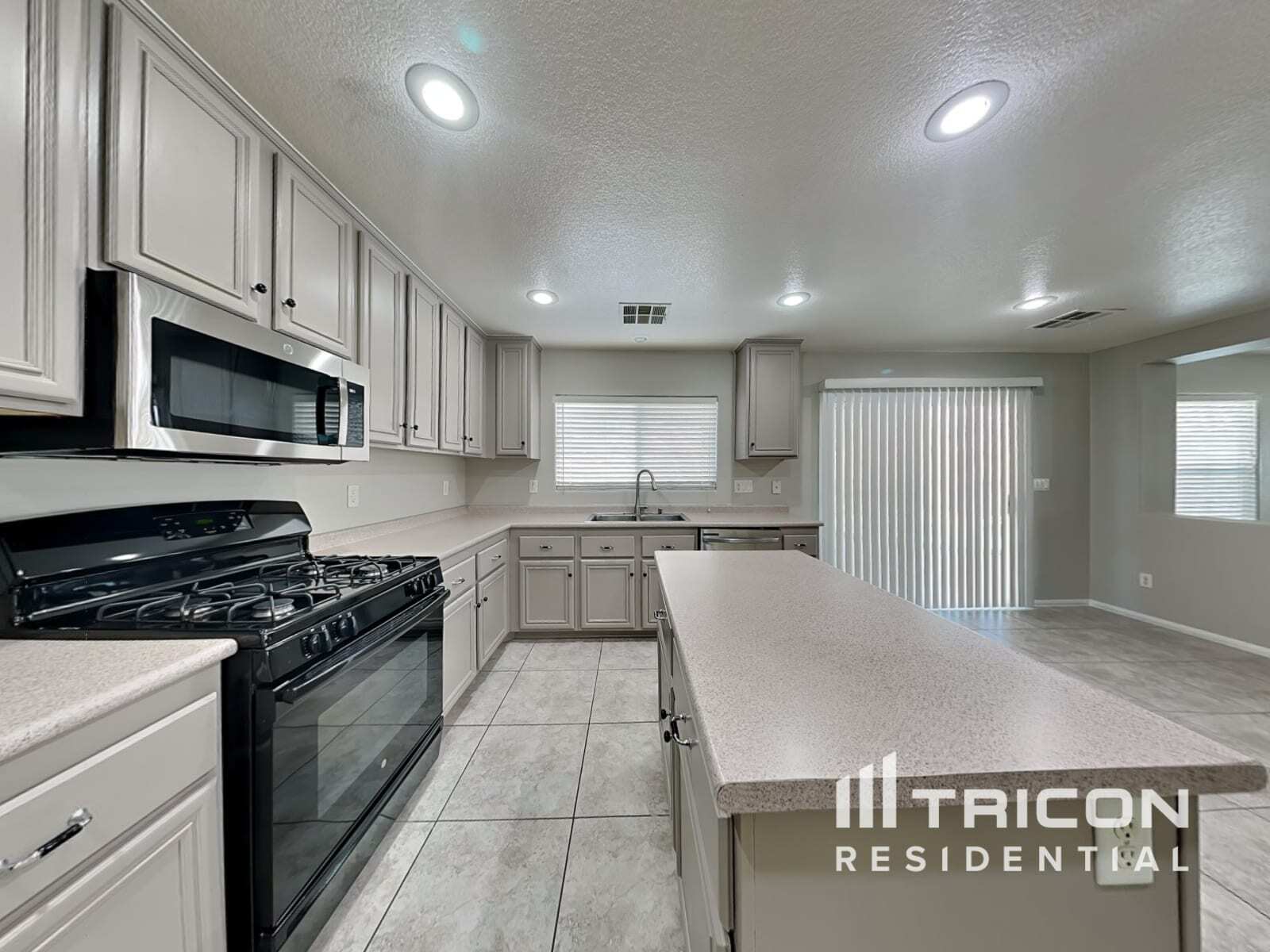 Building Photo - 4940 Naff Ridge Dr