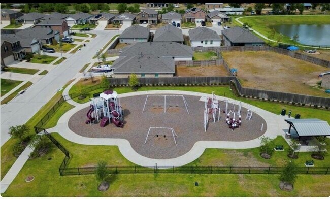 Building Photo - 5015 Bridgecrossing Ct