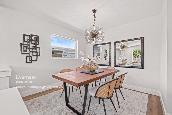 Building Photo - 5908 S Manhattan Ave