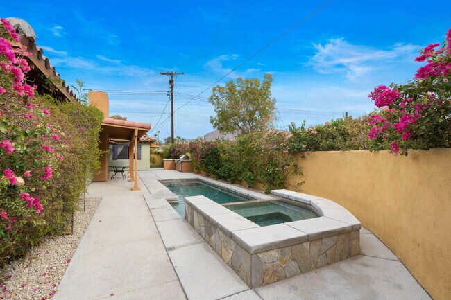 Building Photo - 51980 Avenida Cortez