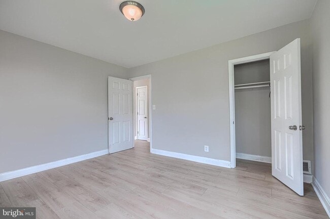 Building Photo - 3506 Millvale Rd