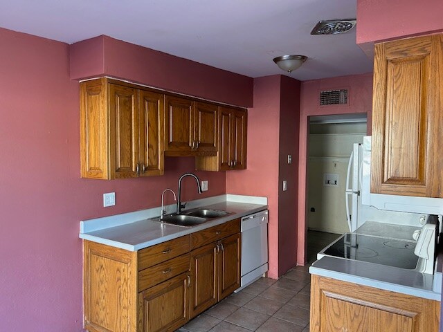 Building Photo - 8190 E 20th St