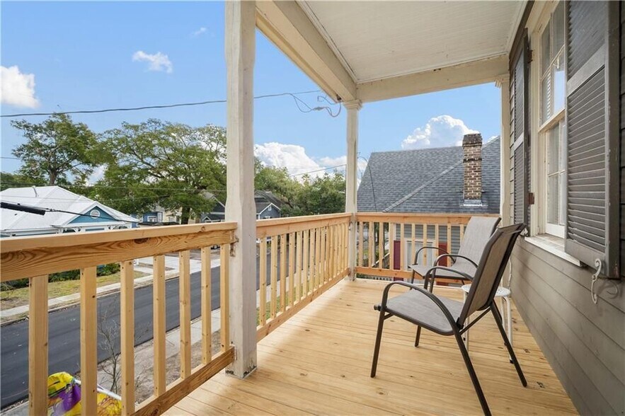 Building Photo - 158 S Cedar St