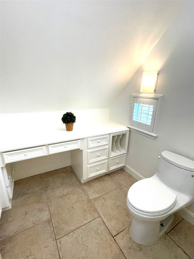 Building Photo - 4334 Jefferson St