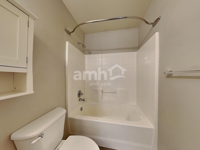 Building Photo - 9523 187 St E