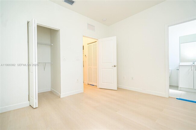 Building Photo - 13237 SW 286th Terrace