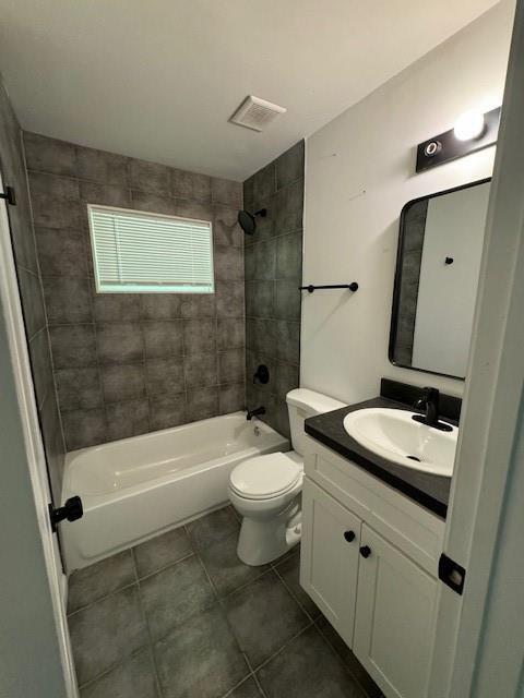 Building Photo - 1610 Line Cir