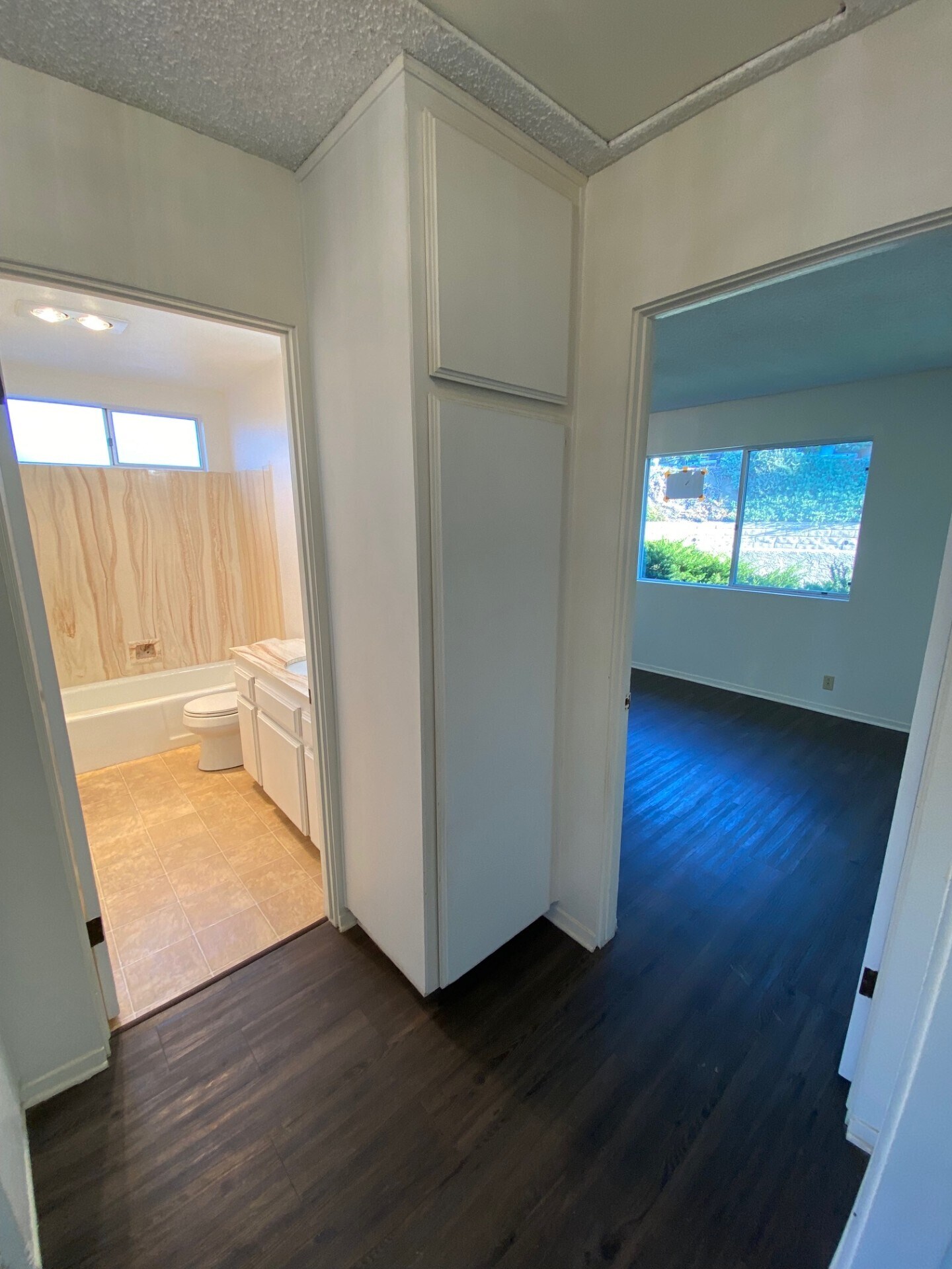 Building Photo - 1028 Sapote Ct