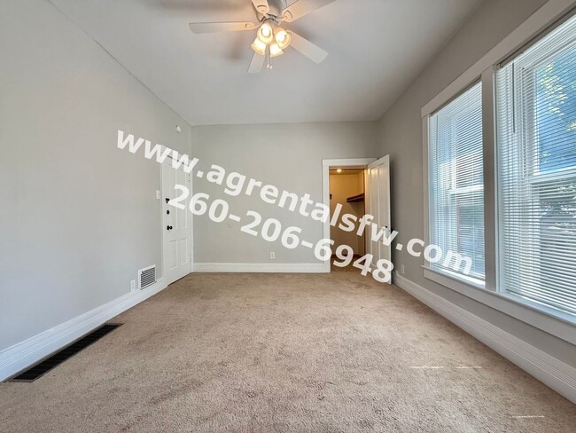 Building Photo - 1102 Runnion Ave
