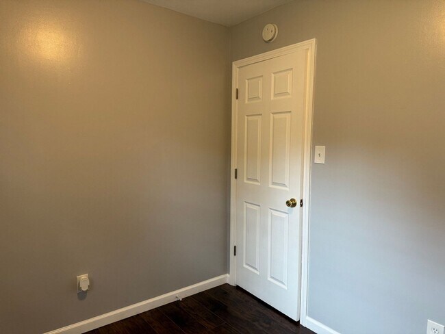 Building Photo - Beautiful 3 Bedroom House in West Knoxville