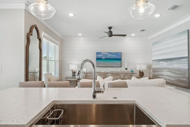 Building Photo - 712 Landing Cir