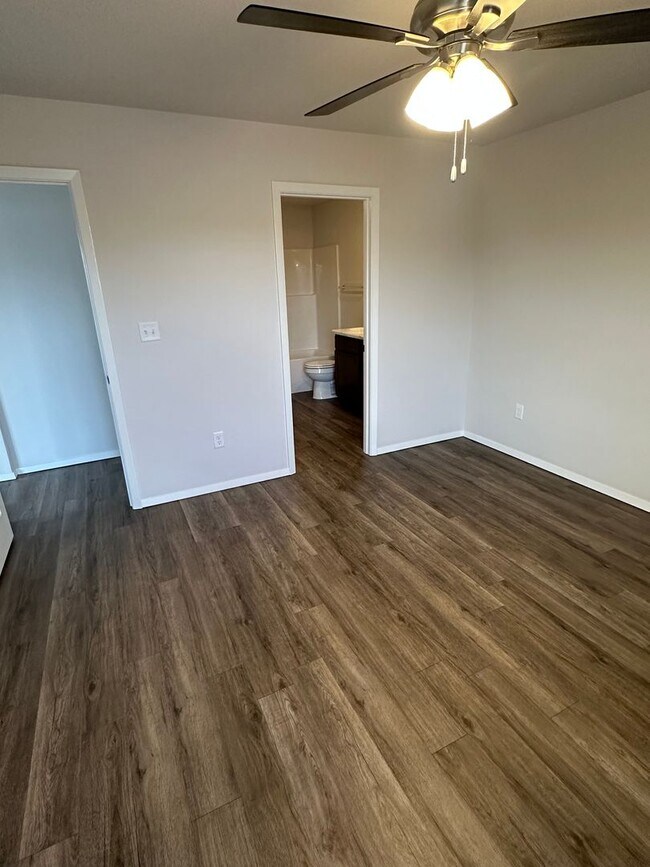 Building Photo - *Rent FREE until May 1- NO HIDDEN FEES!*  NEW Four Bedroom | Two Bath Home in Fort Smith