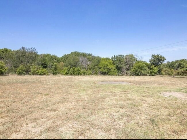 Building Photo - 100 Pinnacle Cir