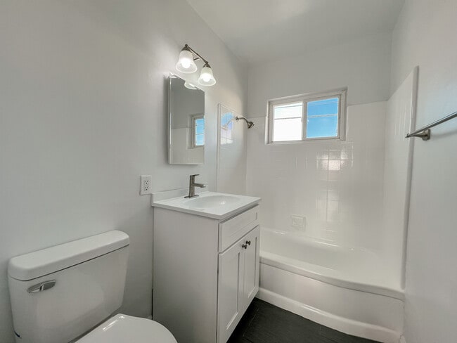 Building Photo - 3720 Emerald St